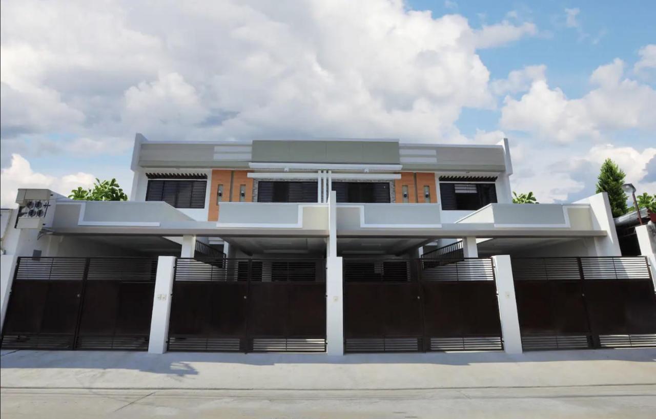 Two Bedroom Residential Home With Own Parking 安吉利斯 外观 照片