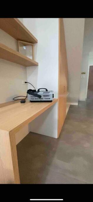 Two Bedroom Residential Home With Own Parking 安吉利斯 外观 照片